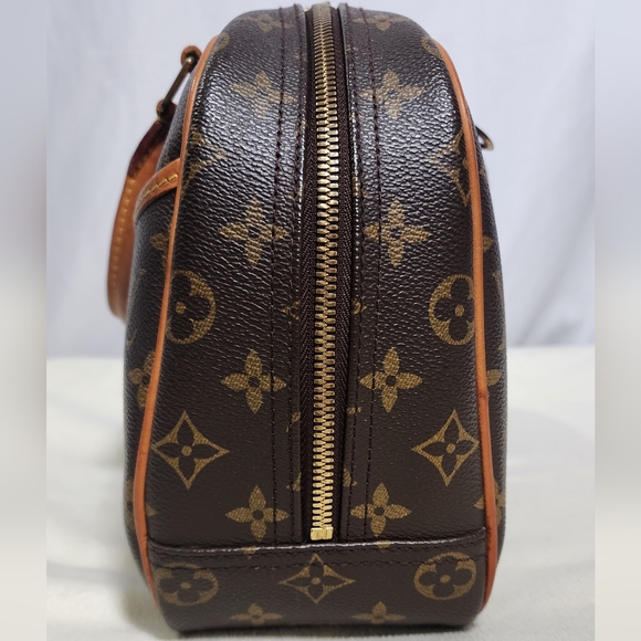 Louis Vuitton Trouville. Minor dryness on vachetta. Light signs of use handles. - Picture 3 of 14